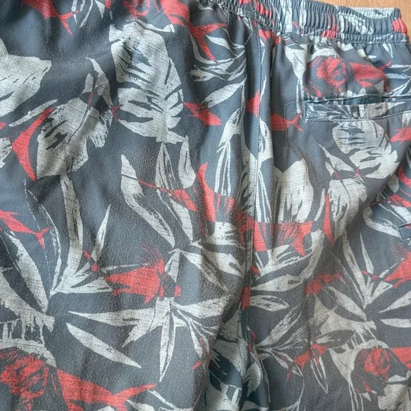 Huk Tropical Blue and Red Swim Shorts Large Hawaii Style - Picture 10 of 11